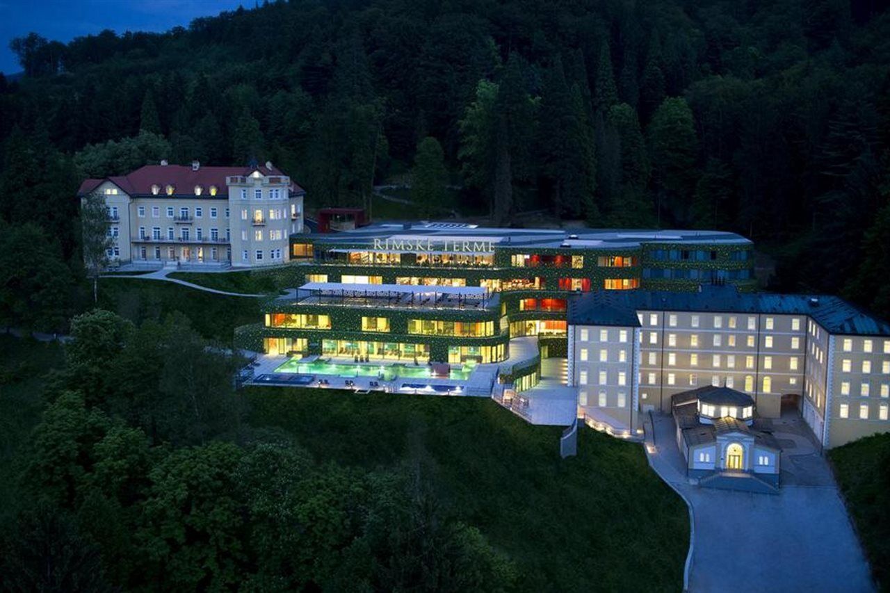 Hotel Rimski Dvor - Rimske Terme ريمسكي توبليتسي المظهر الخارجي الصورة